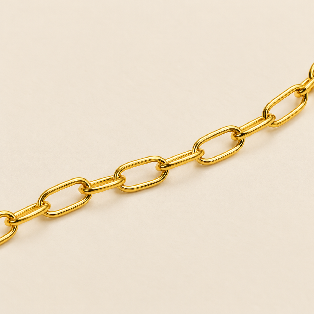 Delphine Rectangle-Link Bracelet - Texture detail
