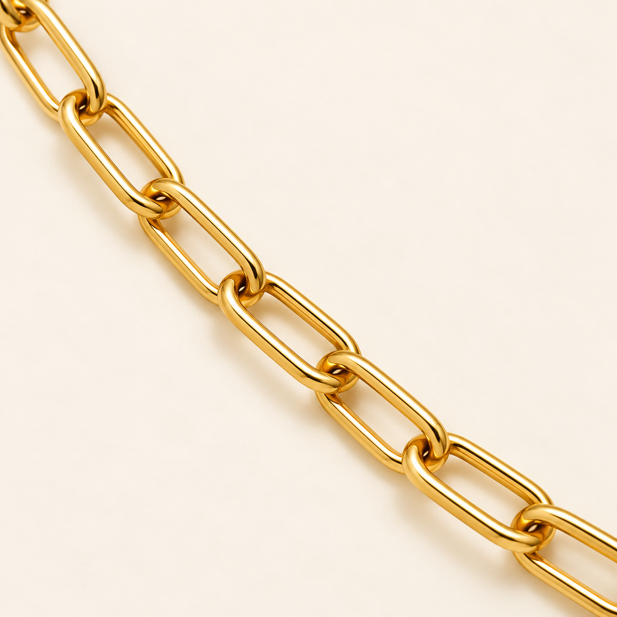 Paper-Link Toggle Necklace - macro