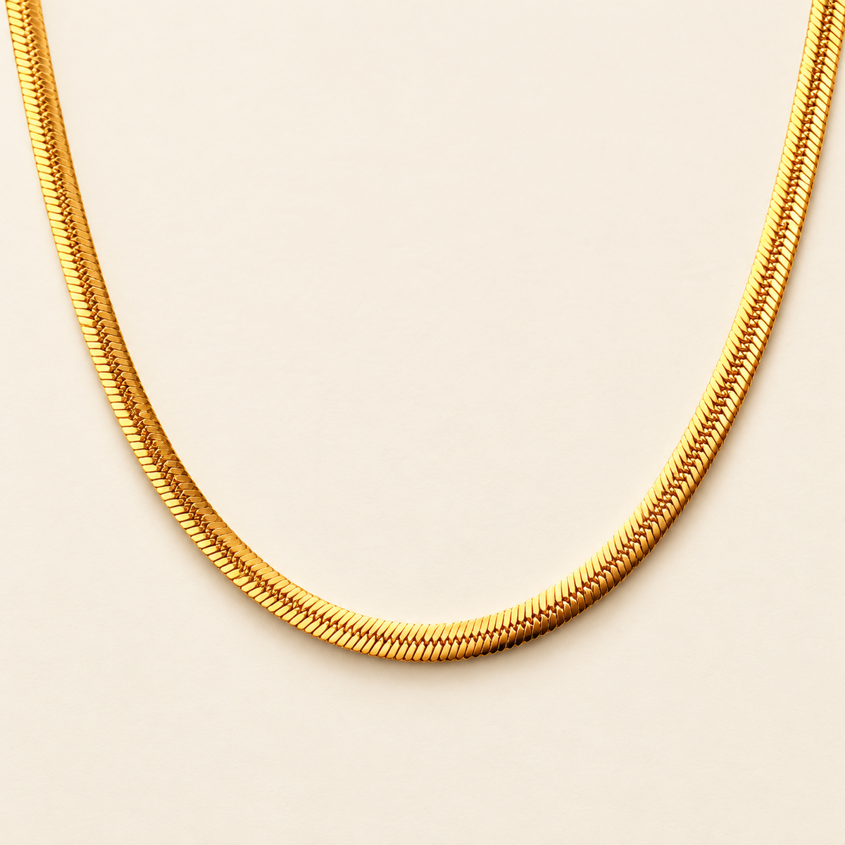 Solenne Herringbone Necklace - macro
